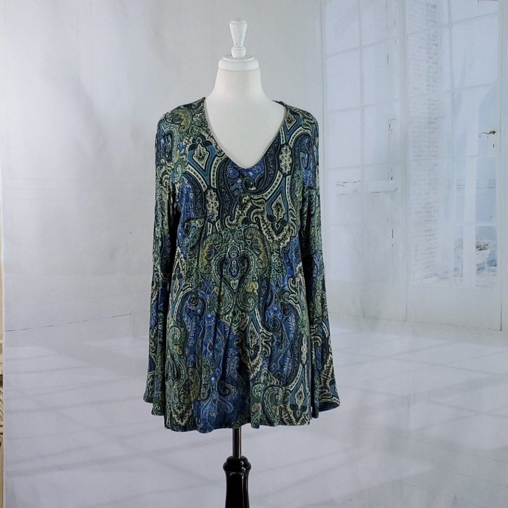 Karen Kane tunick top bell  sleeves